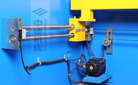 ZDPK-6325-X轴配有滚珠丝杆,伺服机电,钢丝同步带,能较着晋升X轴定位精度及速率.jpg ZDPK-6325-X轴配有滚珠丝杆,伺服机电,钢丝同步带,能较着晋升X轴定位精度及速率.jpg